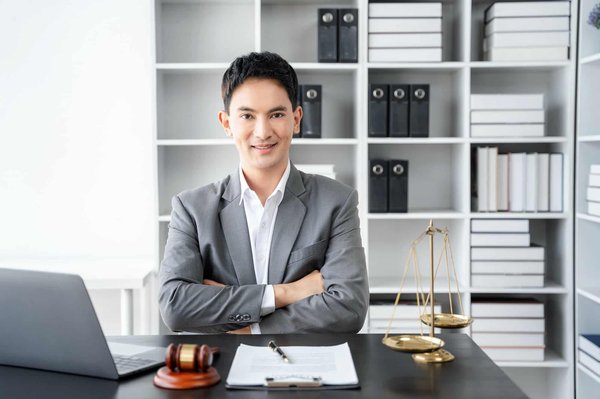 Avocat droit des affaire à Paris 17: quels sont les services proposés?